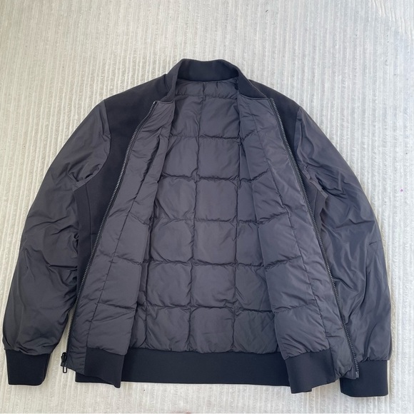Lululemon About-Face Insulated Bomber Reversible Down Puffer Jacket - Picture 4 of 11